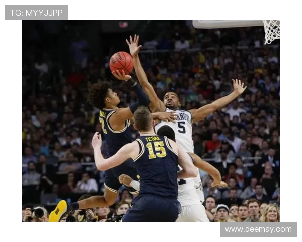 博主分享淡厚然NCAA赛场精彩瞬间 替补出场贡献9分2篮板2盖帽